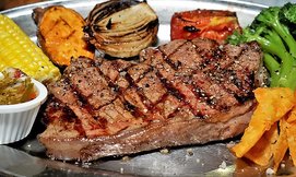 ארוחה זוגית במסעדת MEAT