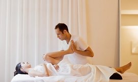 עיסוי בקליניקה של רון הראל