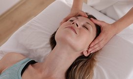 עיסוי פנים Beauty Clinic Maxia