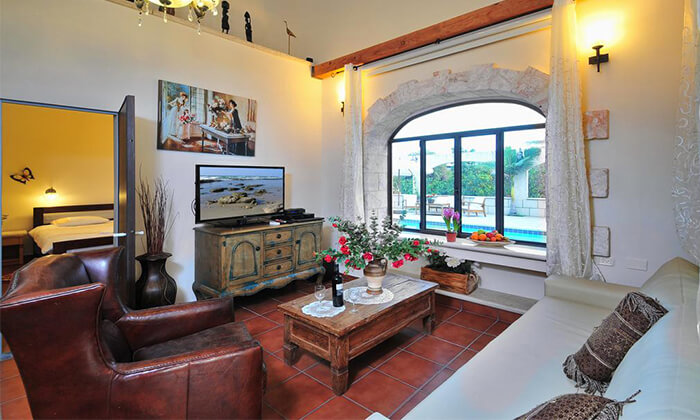 6 חופשה זוגית במתחם סוויטות יוקרתי בגליל 