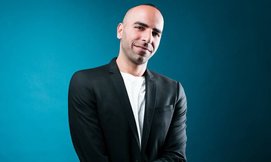 כרטיס לסטנדאפ של אסף מור יוסף
