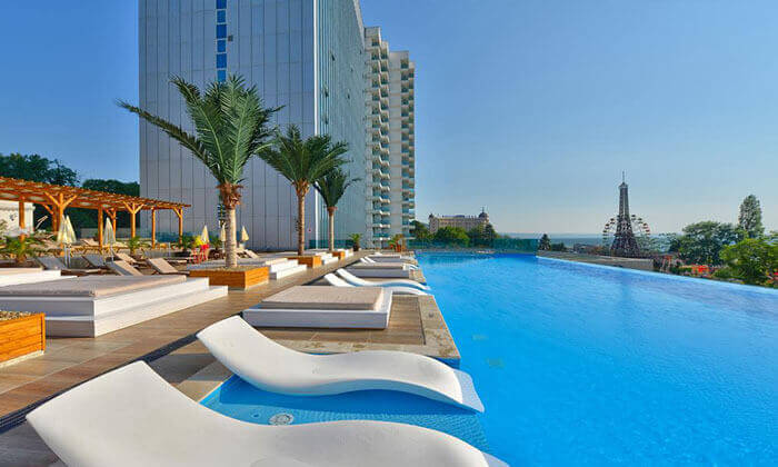 2 אוגוסט-ספטמבר בוורנה - שופינג, קזינו ומלון 5* International, כולל סופ"ש