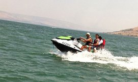 שייט זוגי על אופנוע ים