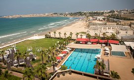 חופשה זוגית במלון חוף התמרים