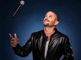 כרטיס לסטנדאפ של נאור ציון