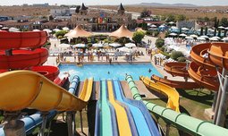 קיץ משפחתי בבורגס עם פארק מים
