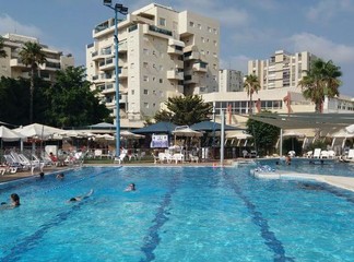 כניסה קבוצתית לקאנטרי ל'