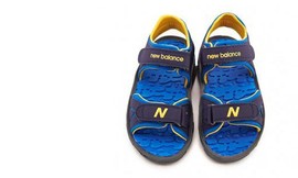סנדלים לילדים New Balance