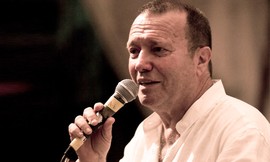 כרטיס למופע הם יוצרים אנו שרים