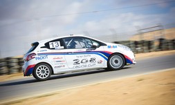 אתגר הנהיגה של PRODRIVE