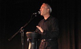 קובי פשה במופע חדש